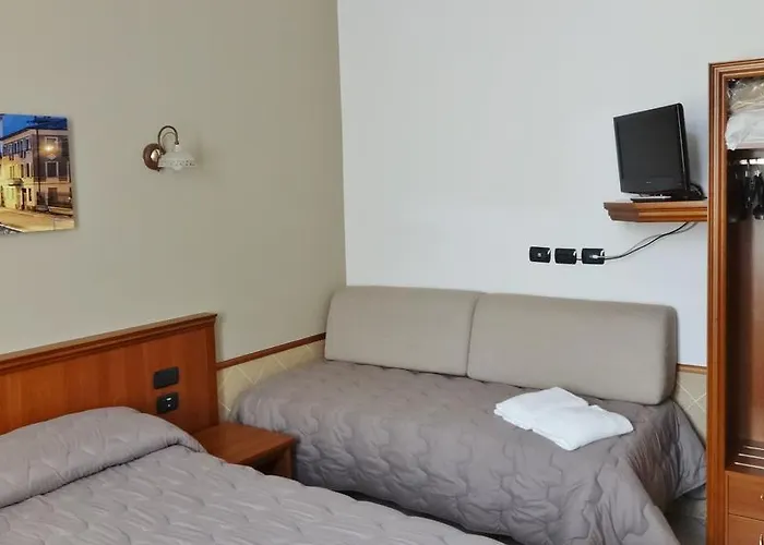 Ξενοδοχείο Astrid 2*